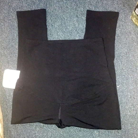 New Maternity Leggings (2 Sizes Available)! - Picture 2 of 13